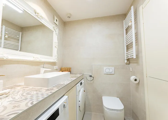Azure Penthouse Excelsior Split